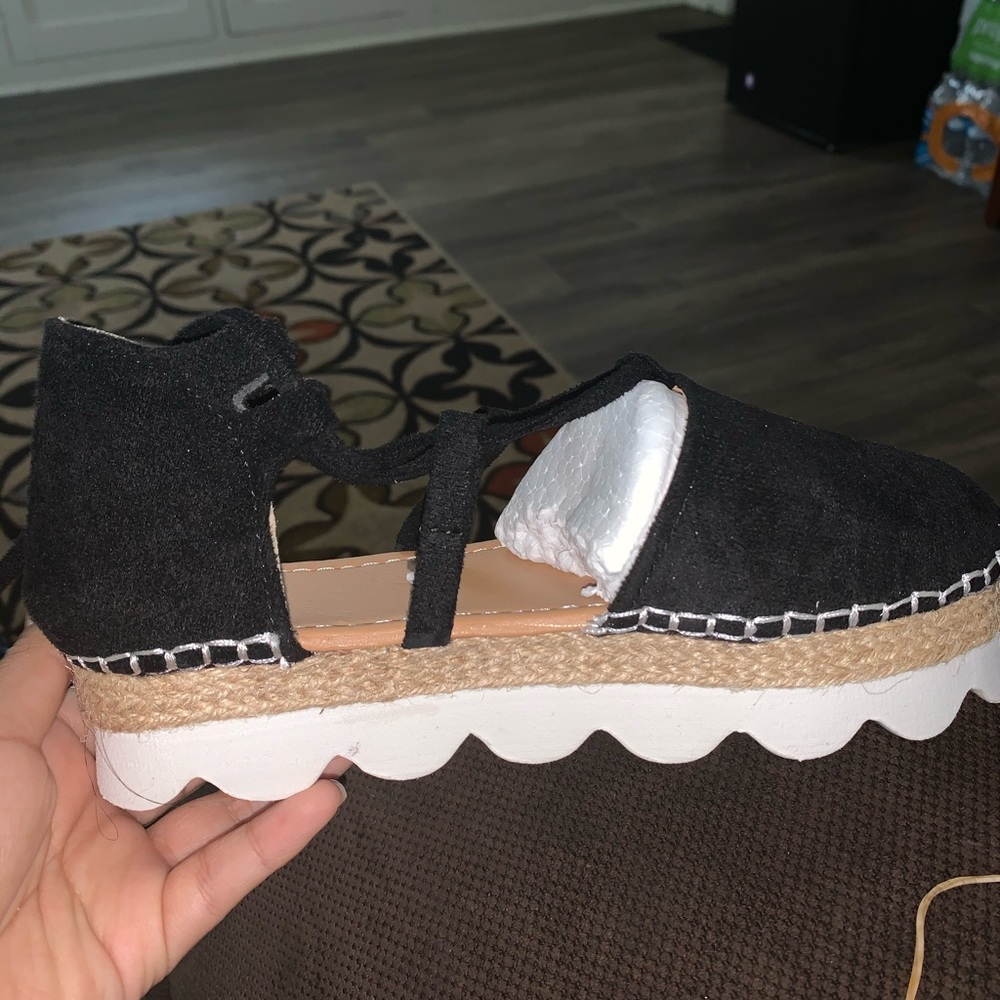 Women sandals